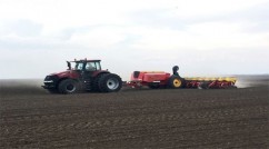 Case IH și Väderstad bat recordul mondial la semănarea porumbului