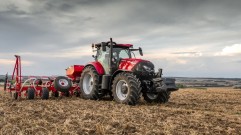 Tractoarele PUMA STAGE V - 14 MODELE MULTICONTROLLER ȘI CVX CU PUTERI CUPRINSE ÎNTRE 150 ȘI 280 CP