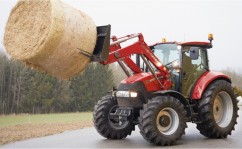Farmall U – Tractorul construit pentru toate lucrările din ferma ta