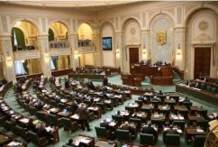 Senatul dezbate marți moțiunea PNL privind agricultura; se cere demisia lui Daniel Constantin