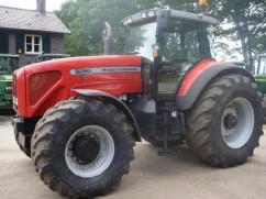 Massey Ferguson 8280 record la arat