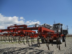 Cultivator agricol 4 metri
