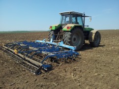 Vand tractor Deutz-Fahr AgroStar 6.81