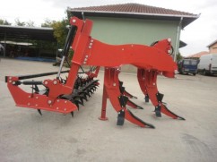 Scarificator agricol de profunzine
